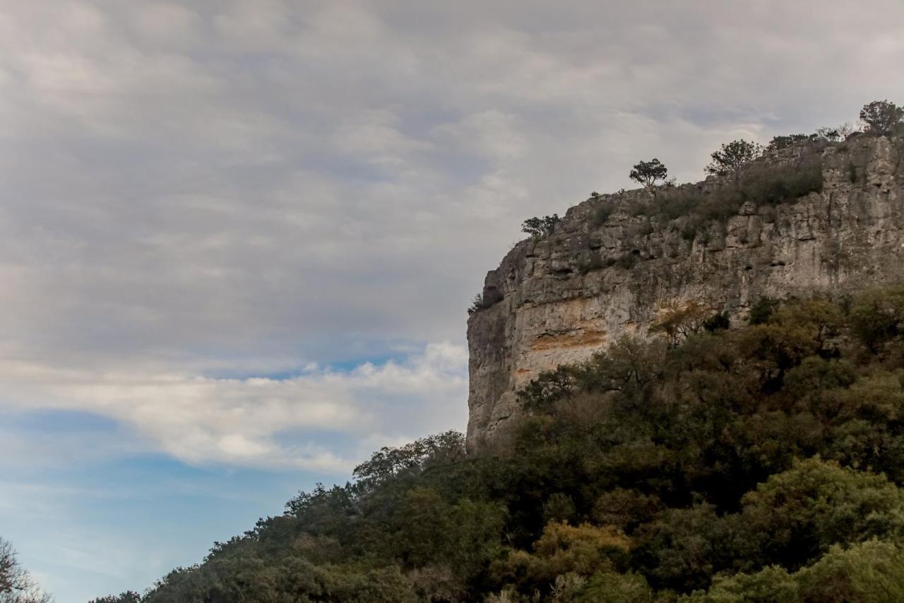 Seven Bluff Cabins Concan Extérieur photo
