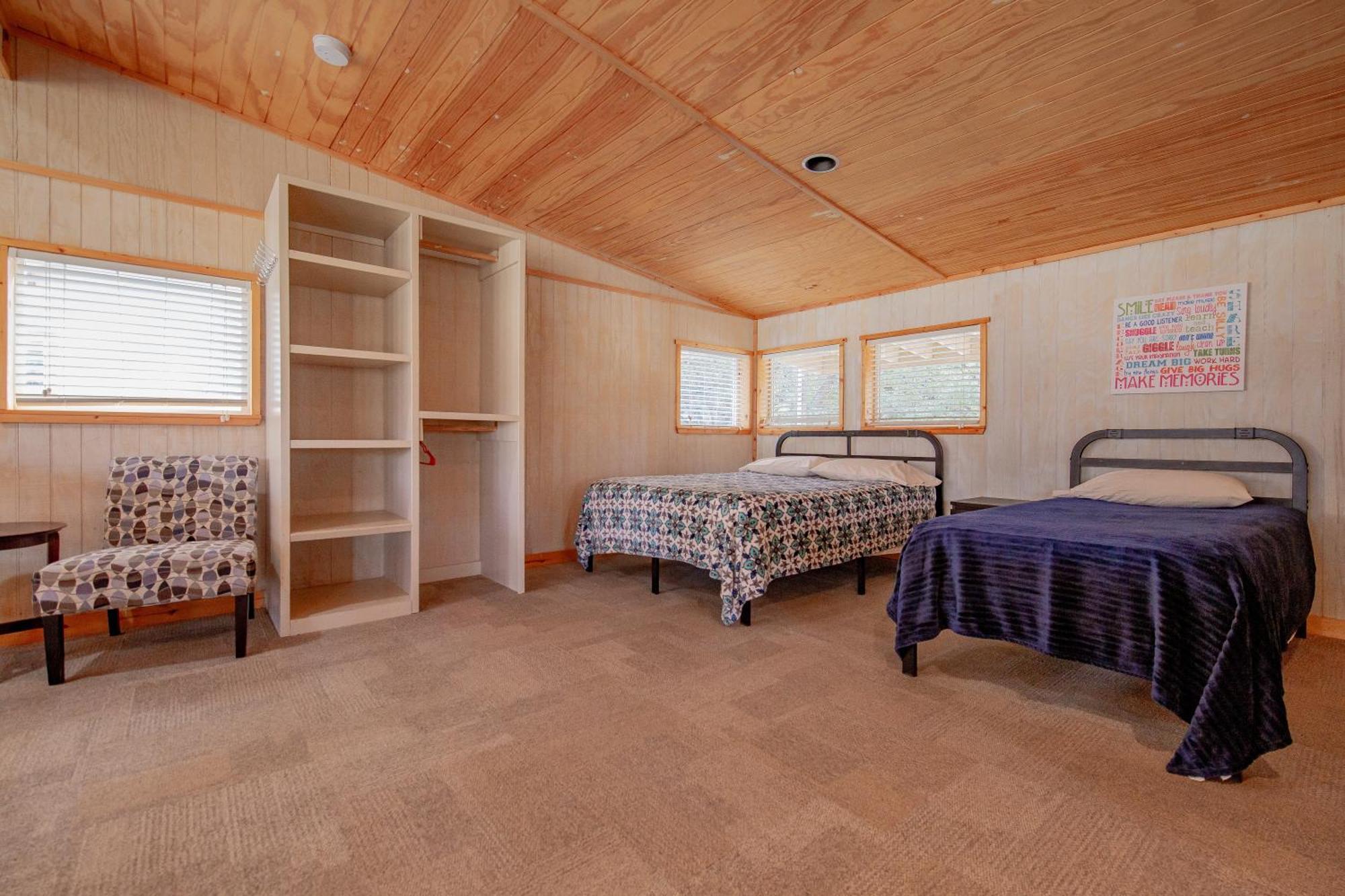 Seven Bluff Cabins Concan Extérieur photo