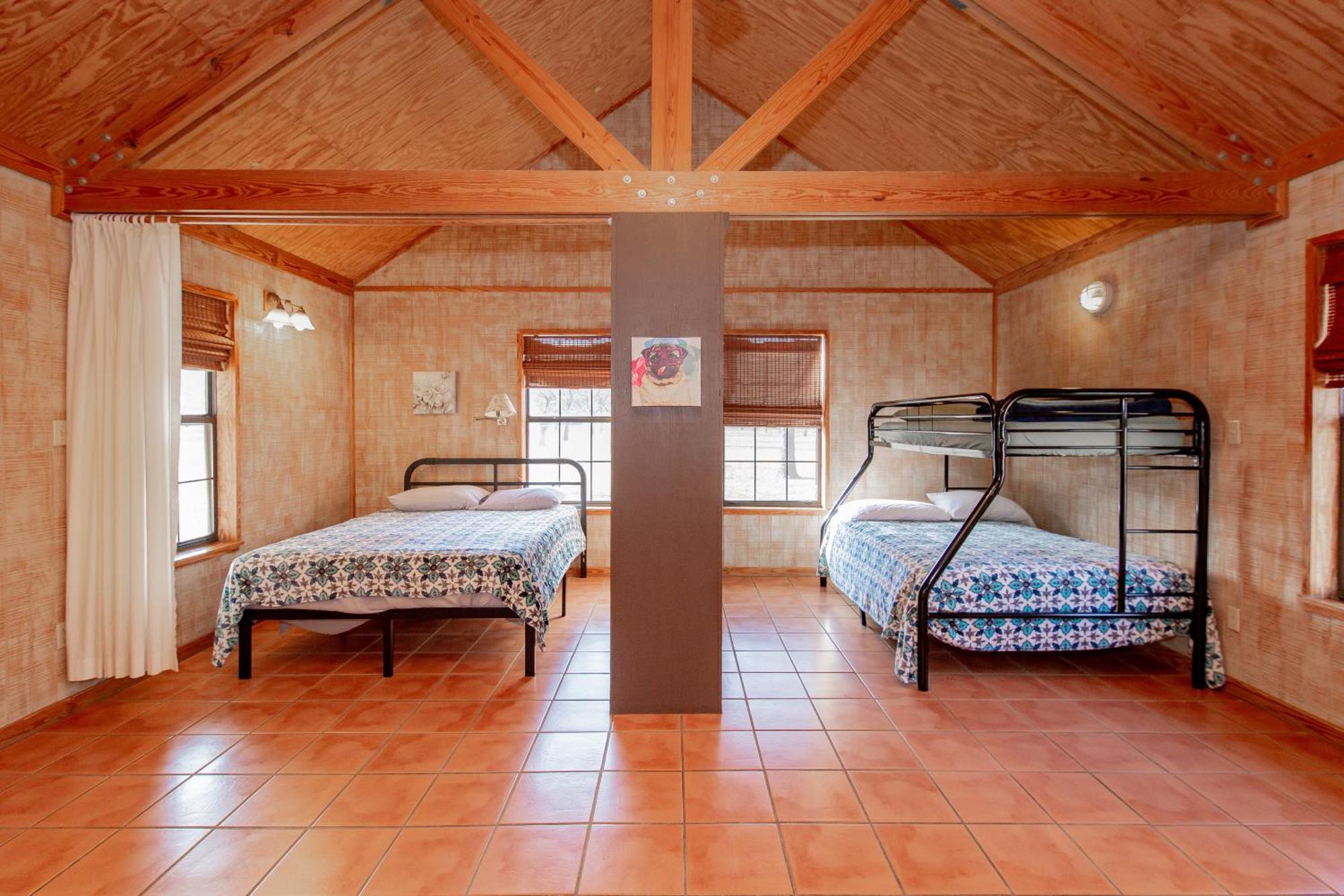 Seven Bluff Cabins Concan Extérieur photo